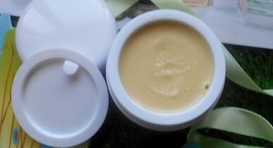 Rezepte für Salben zur Behandlung von Krampfadern an den Beinen